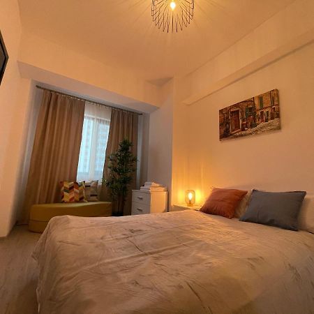 Apartment Near Palas Mall Iasi Ngoại thất bức ảnh