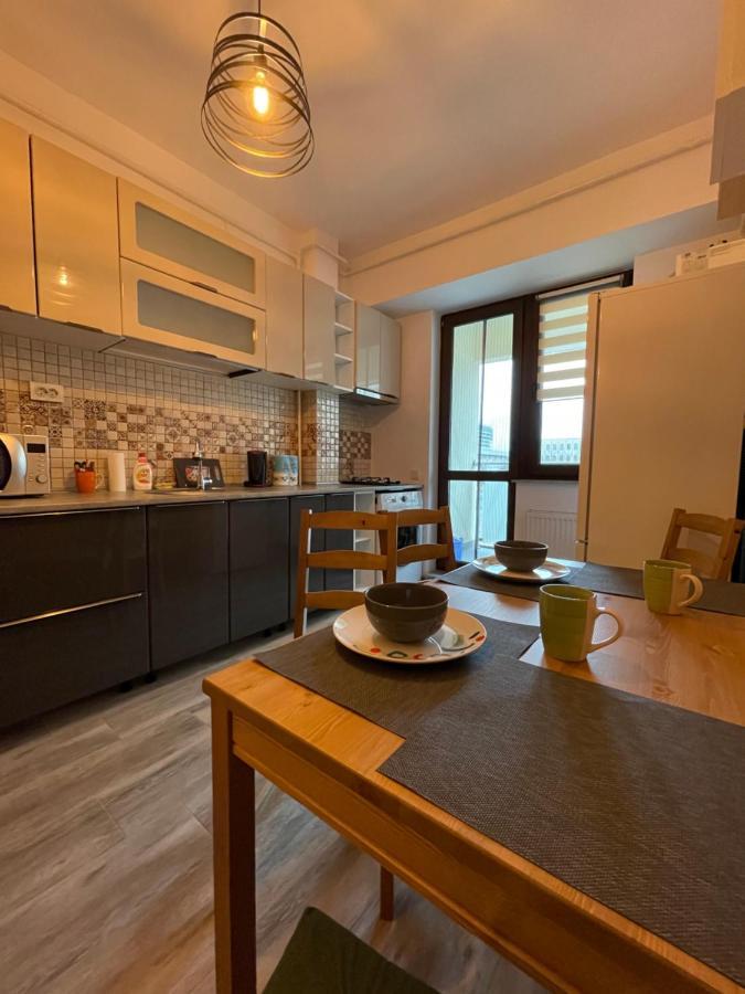 Apartment Near Palas Mall Iasi Ngoại thất bức ảnh