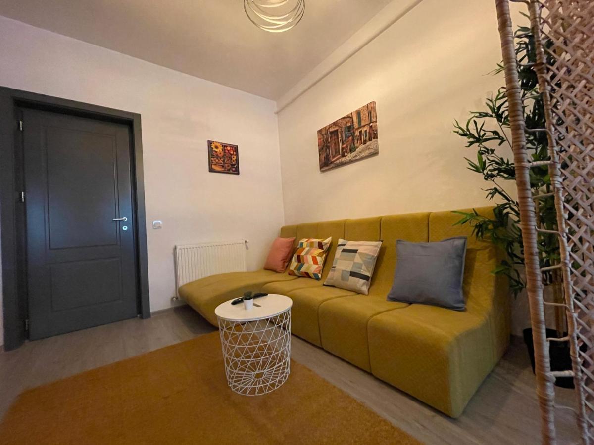 Apartment Near Palas Mall Iasi Ngoại thất bức ảnh